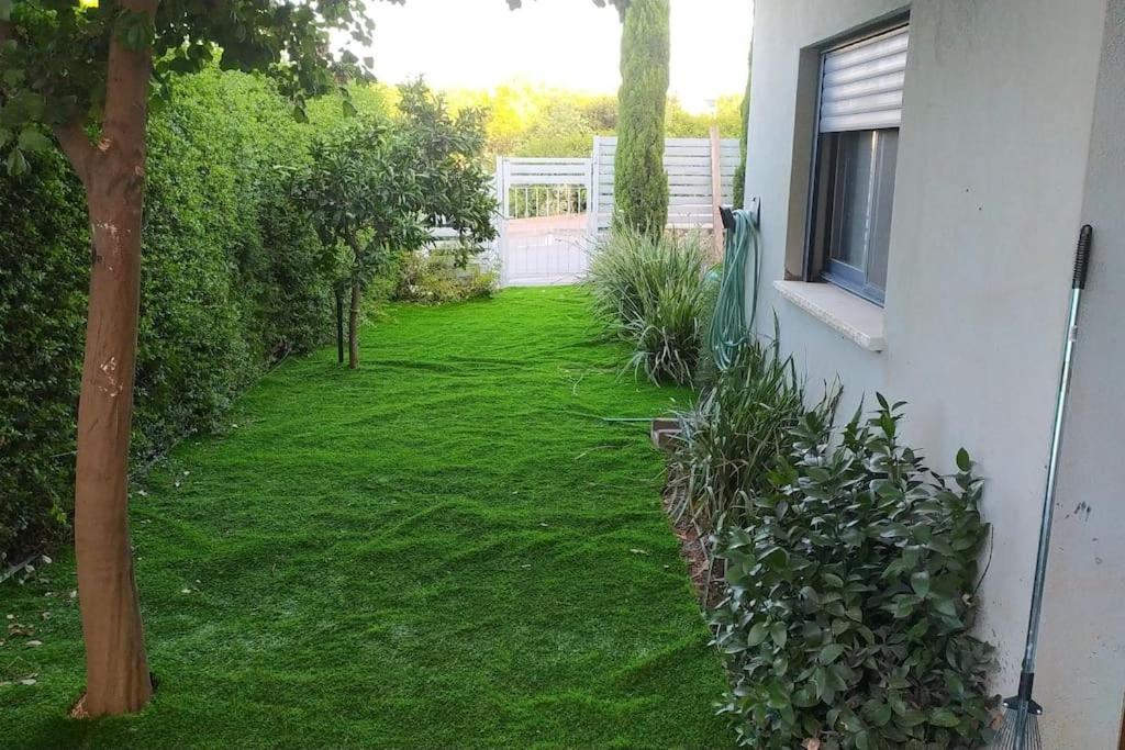 Shamaka'S Appartement Kefar Hananya Buitenkant foto