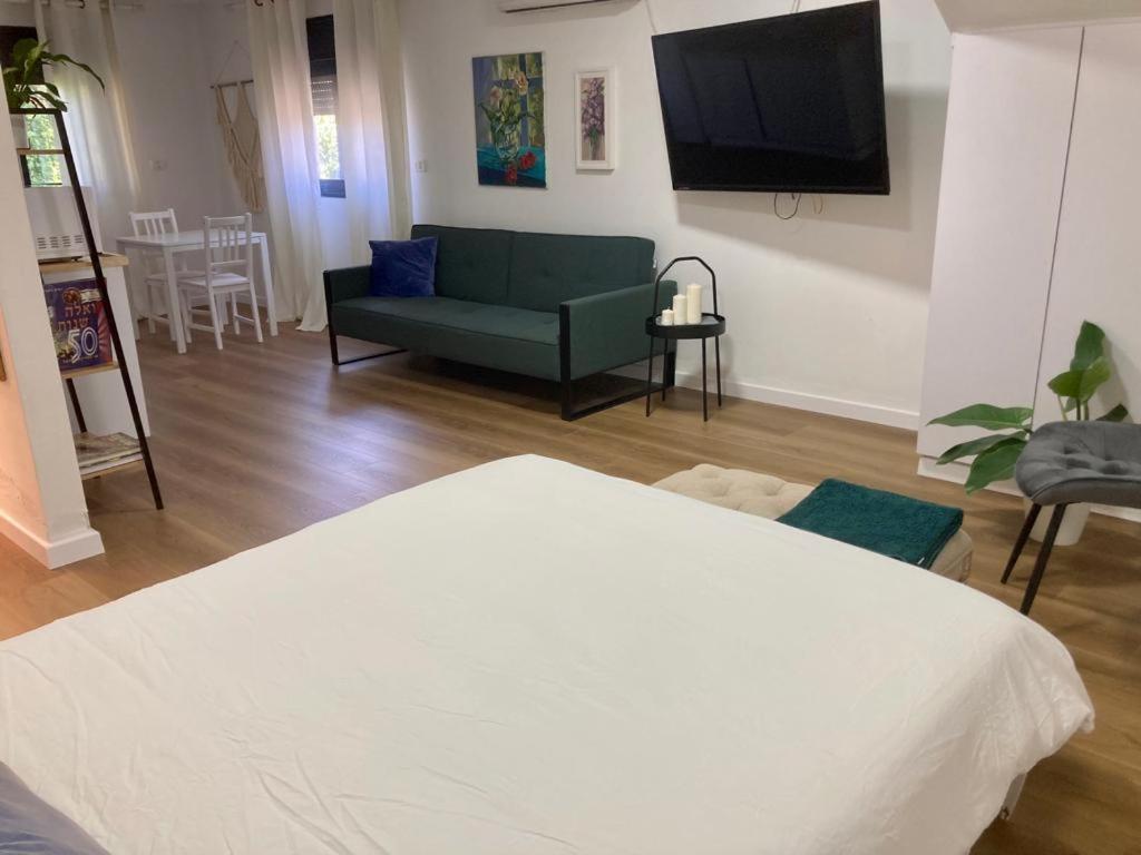 Shamaka'S Appartement Kefar Hananya Buitenkant foto